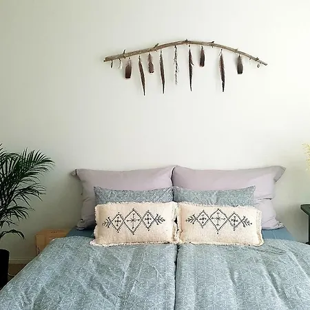 Bedroom In A Cozy With Yogastudio منزل للإقامة مولدي